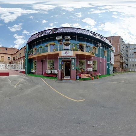 Yellow Unlimited Hotel 4 Charkiw Exterior foto